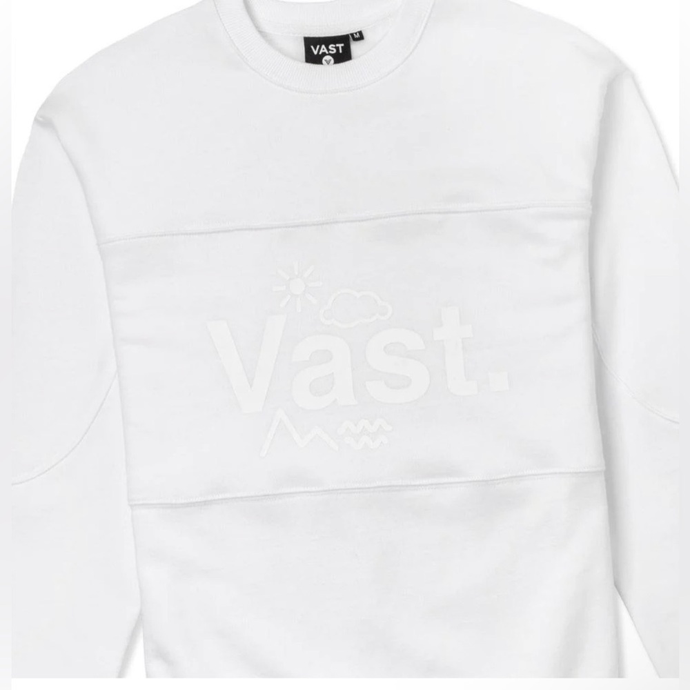 VAST LIFE White Crewneck Sweatshirt NWT